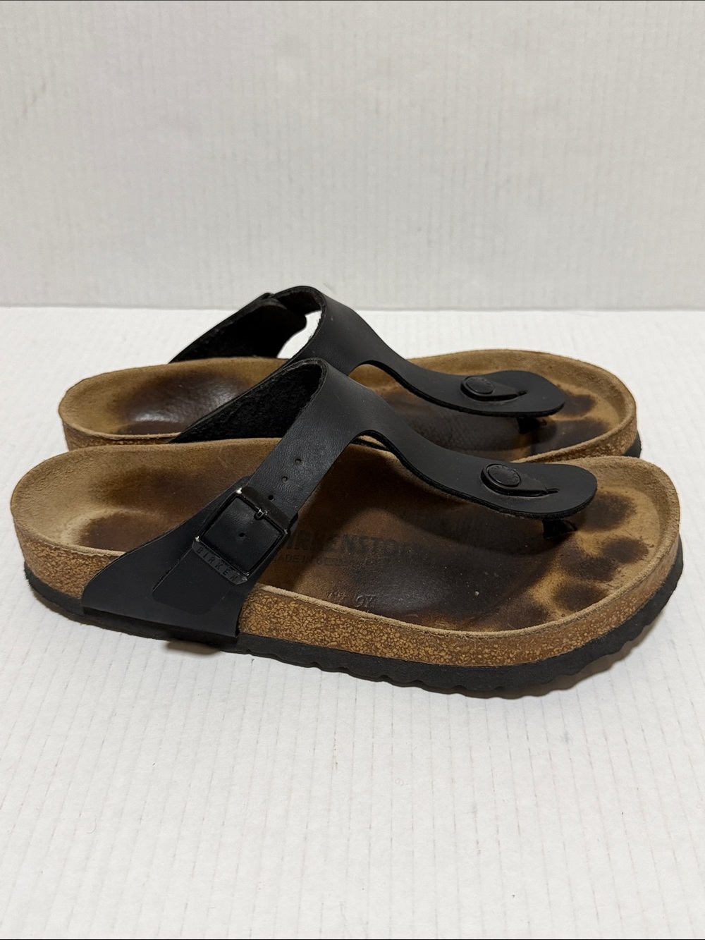 Birkenstock Gizeh Black Thong Sandal - Women Size 38 (7-7.5) - Picture 4 of 12